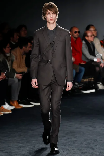 Look 2